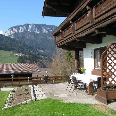 Haus Jochblick Familie Loinger Alojamento de Acomodação e Pequeno-almoço Itter
